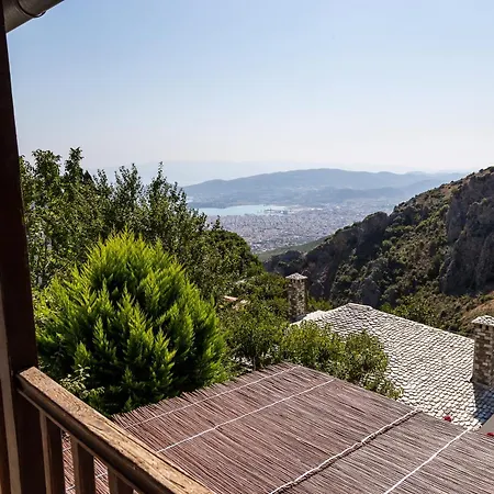 Ntona Μακρινίτσα